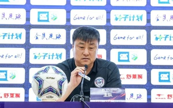 张辉：上半场的失球主要源于定位球，具体原因尚不明确
