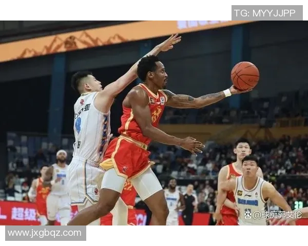 广厦险胜北京！胡金秋19+5闪耀，布朗18分，奥莫特21分