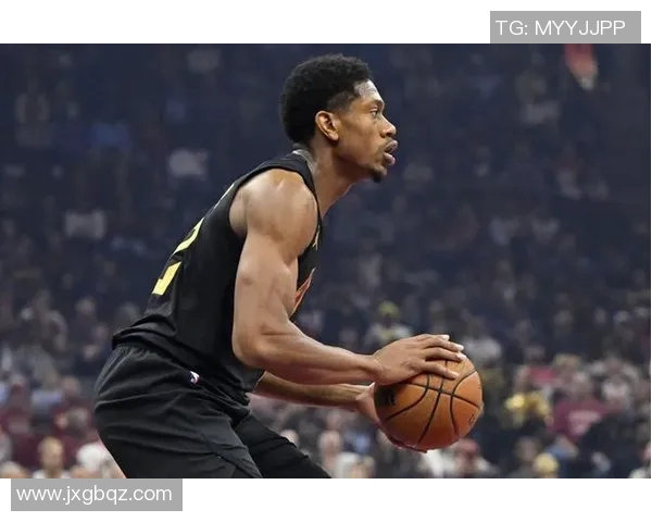 仅隔半分钟！亨特强攻造杀伤 黄蜂也选择挑战但失败了